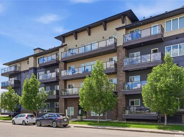 UNIT 203-702 Hart ROAD, Saskatoon, SK S7M 4P4