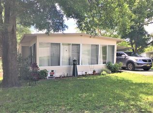 1283 Hickory Ln, Deland, FL 32724