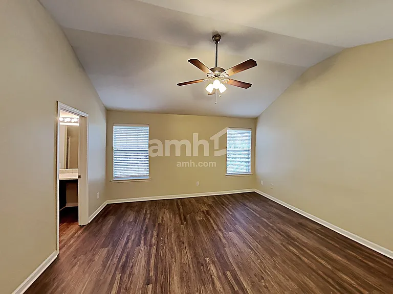 119 Hidden Creek Dr — Photo 9
