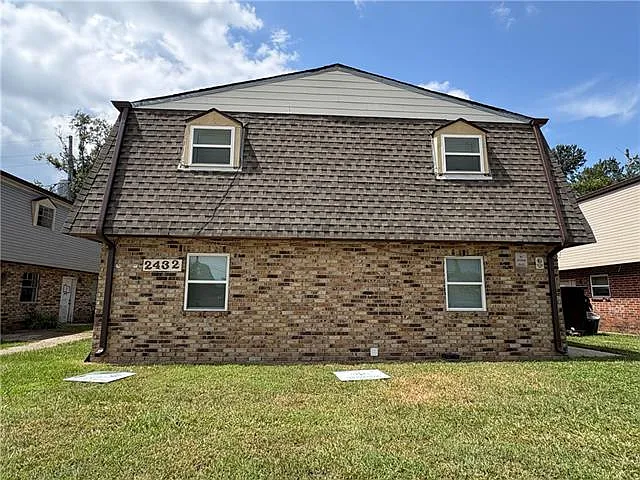 2 bed, 1.5 bath, 950 sqft, $1,250 — Photo 1