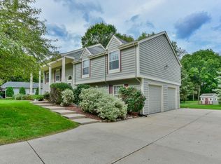 W142S6830 Gaulke Dr, Muskego, WI 53150