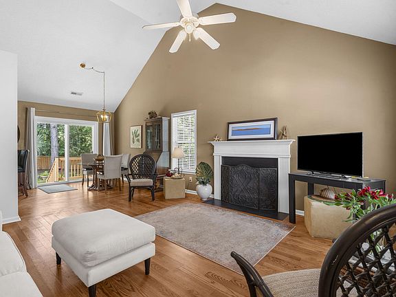 4th image of 109 Sea Cotton Cir