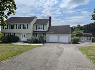 5 Susan Dr, Wallingford, CT 06492