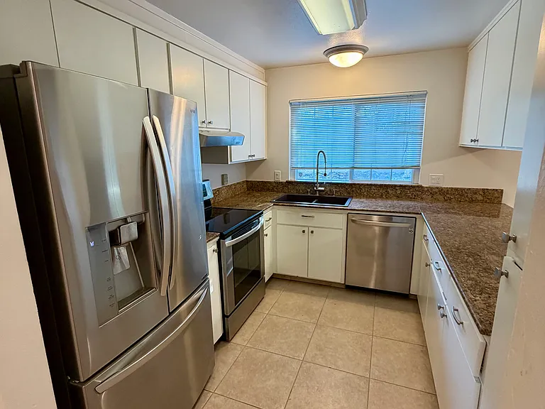 3681 Shenandoah Ct — Photo 10