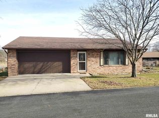 235 W Church St APT A, Kewanee, IL 61443