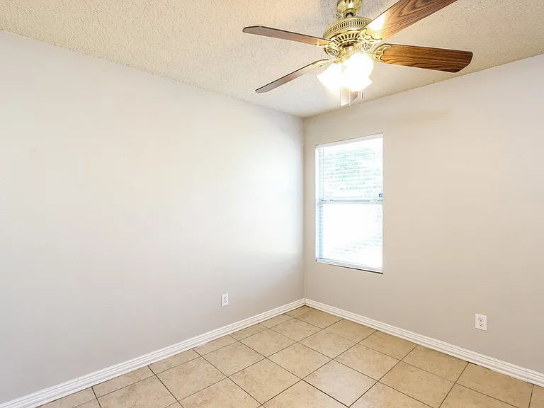 4812 Waterford Dr — Photo 14
