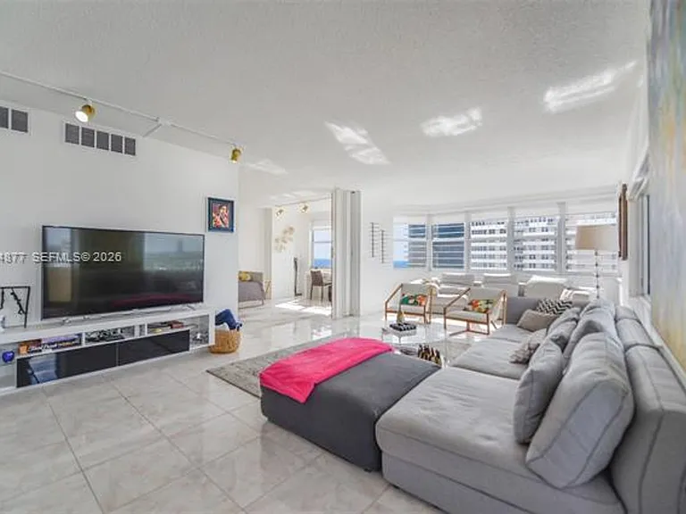 1950 S Ocean Dr #19E — Photo 10