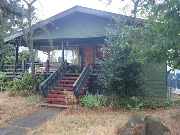 2757 44th Ave SW, Seattle, WA 98116
