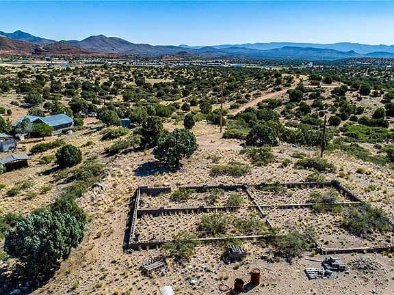 2nd image of 1501 S Appaloosa Dr