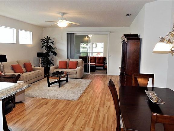 5th image of 20708 Queen Alexandra Dr