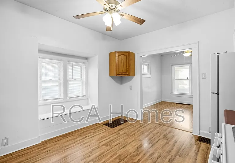 901 N Linwood Ave — Photo 3