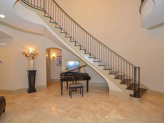5th image of 1111 Vista Creek Dr