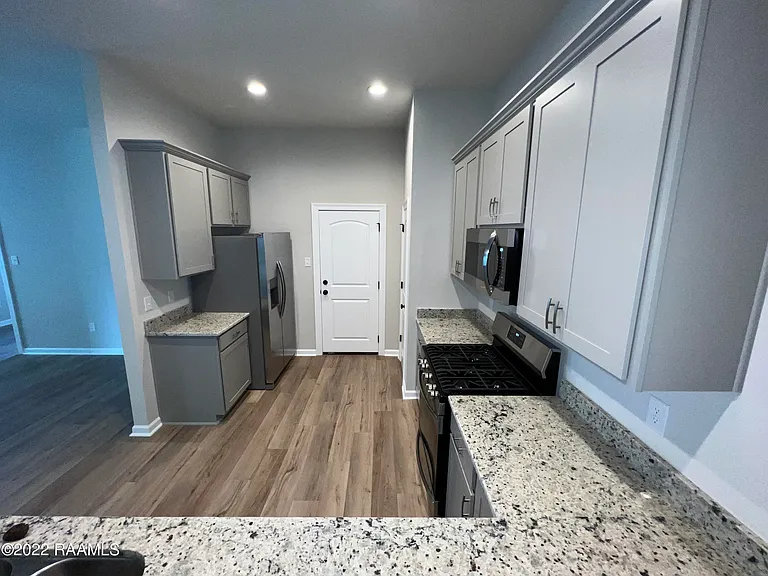 307 Grassy Meadows Ln — Photo 11