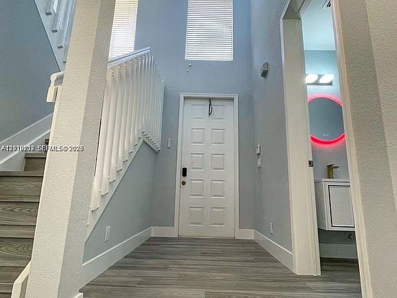 4th image of 1261 Hayes St