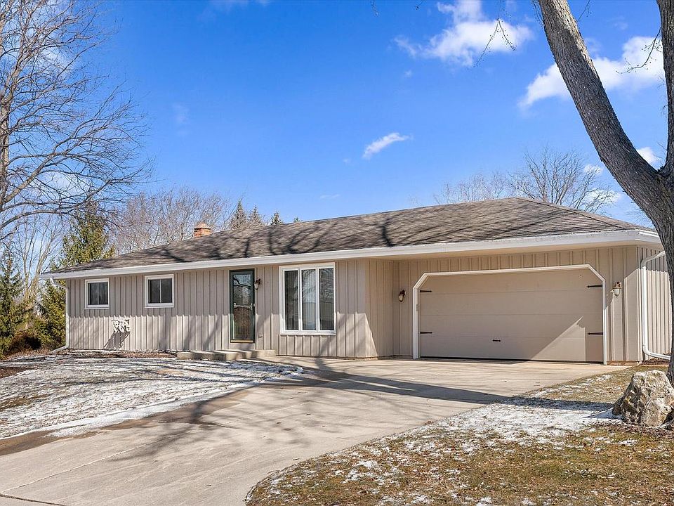 402 Heather LANE, Fredonia, WI 53021 | Zillow