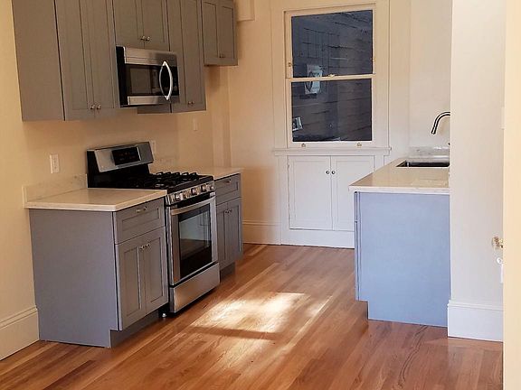 3rd image of 725 Ofarrell St APT 5