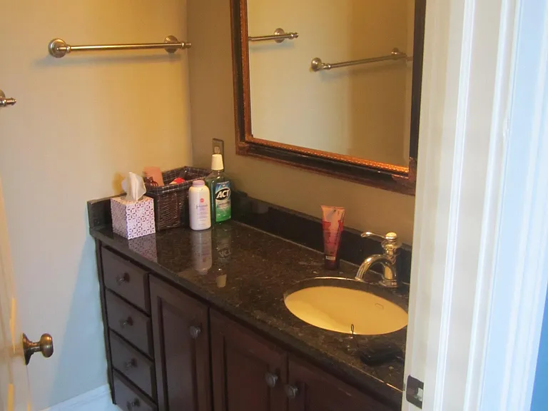 338 W Freemason St #2 — Photo 6
