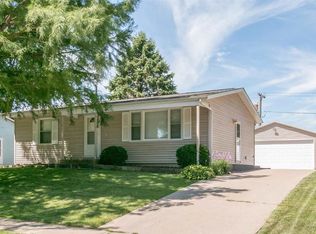 135 E Hickory St, North Liberty, IA 52317