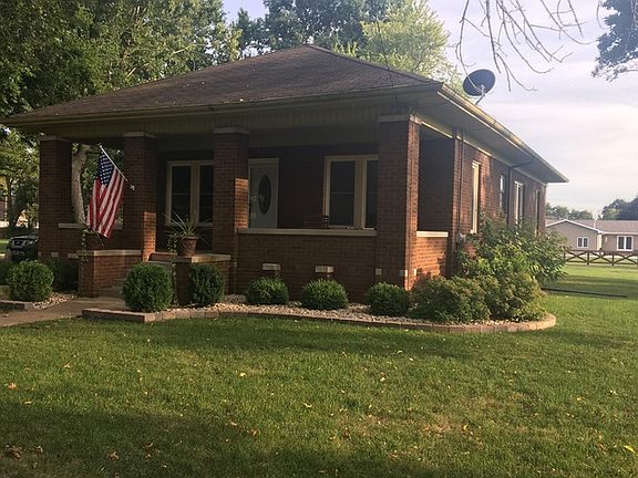 2nd image of 1425 E Hickory St