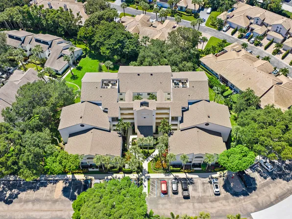 326 OAK HARBOUR Drive #326, Juno Beach, FL 33408