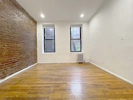 Rented by AJ Clarke | media 15