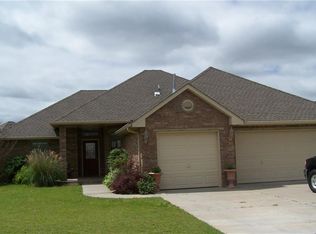 1676 N Strayfox Xing, Edmond, OK 73012