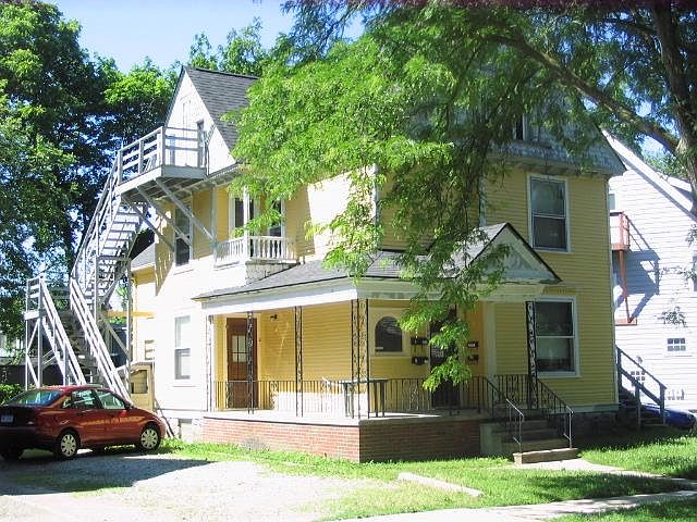 1004 Vaughn