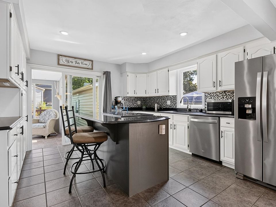 1st image of 3918 Rockwell Dr