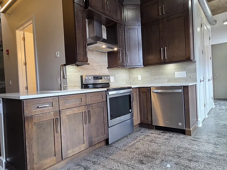 225 McWhorter St #401 — Photo 2