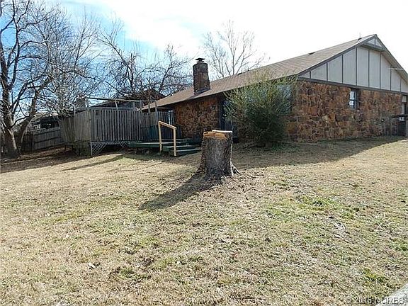 3rd image of 3000 E Memphis St