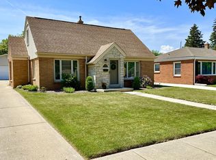 806 Illinois St, Racine, WI 53405