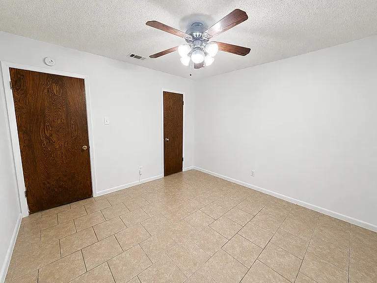 2211 Wheeler Ave — Photo 14