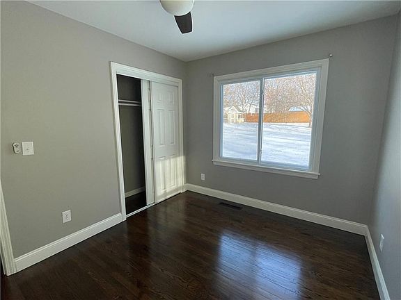 3rd image of 4519 Crisp Ave