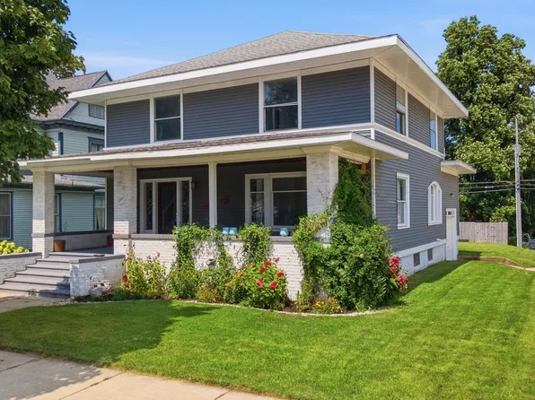101 W Michigan St, New Carlisle, IN 46552