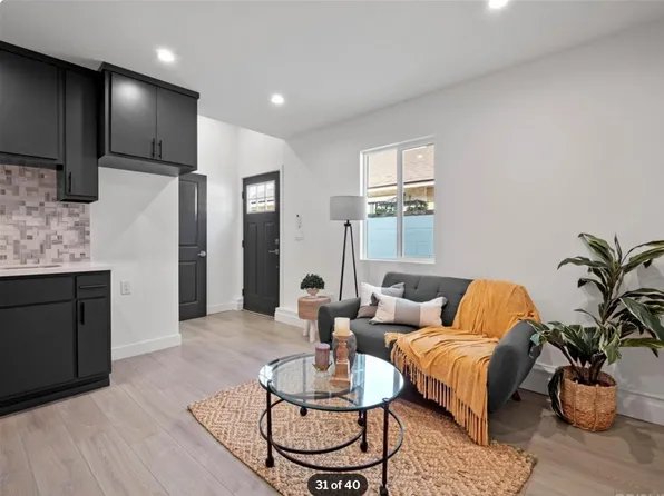 17419 1/2 Valerio St, Van Nuys, CA 91406