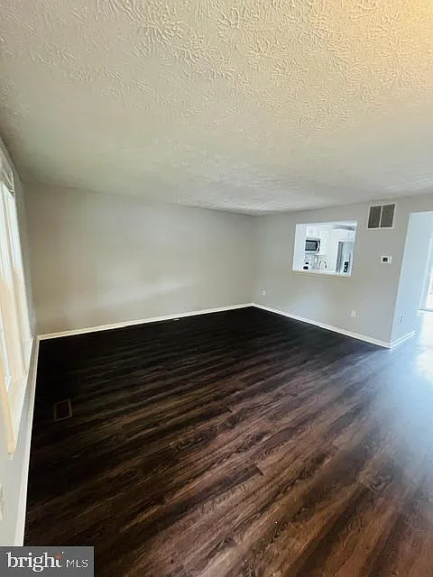 2 bed, 2.0 bath, 1660 sqft, $2,400 — Photo 4