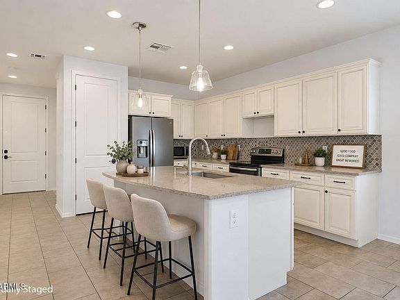 2nd image of 15912 S 11TH Way