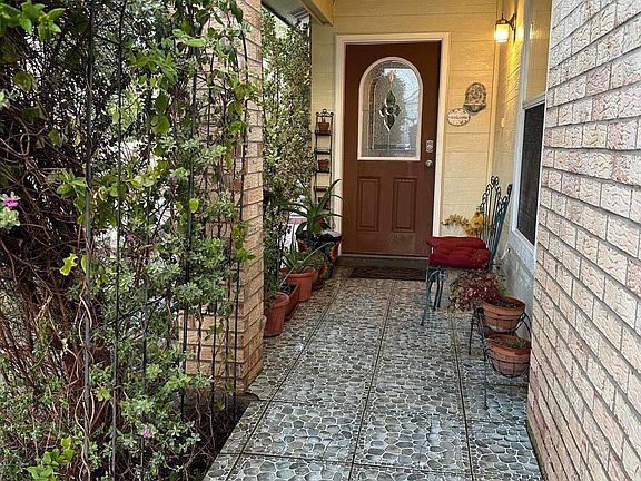 4th image of 7588 Plaza Taurina Dr