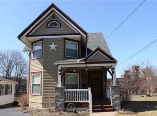 6 Broad St, Clifton Springs, NY