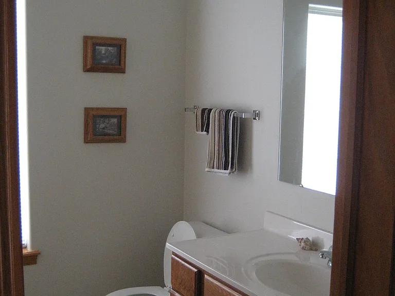 4918 E Court St — Photo 6