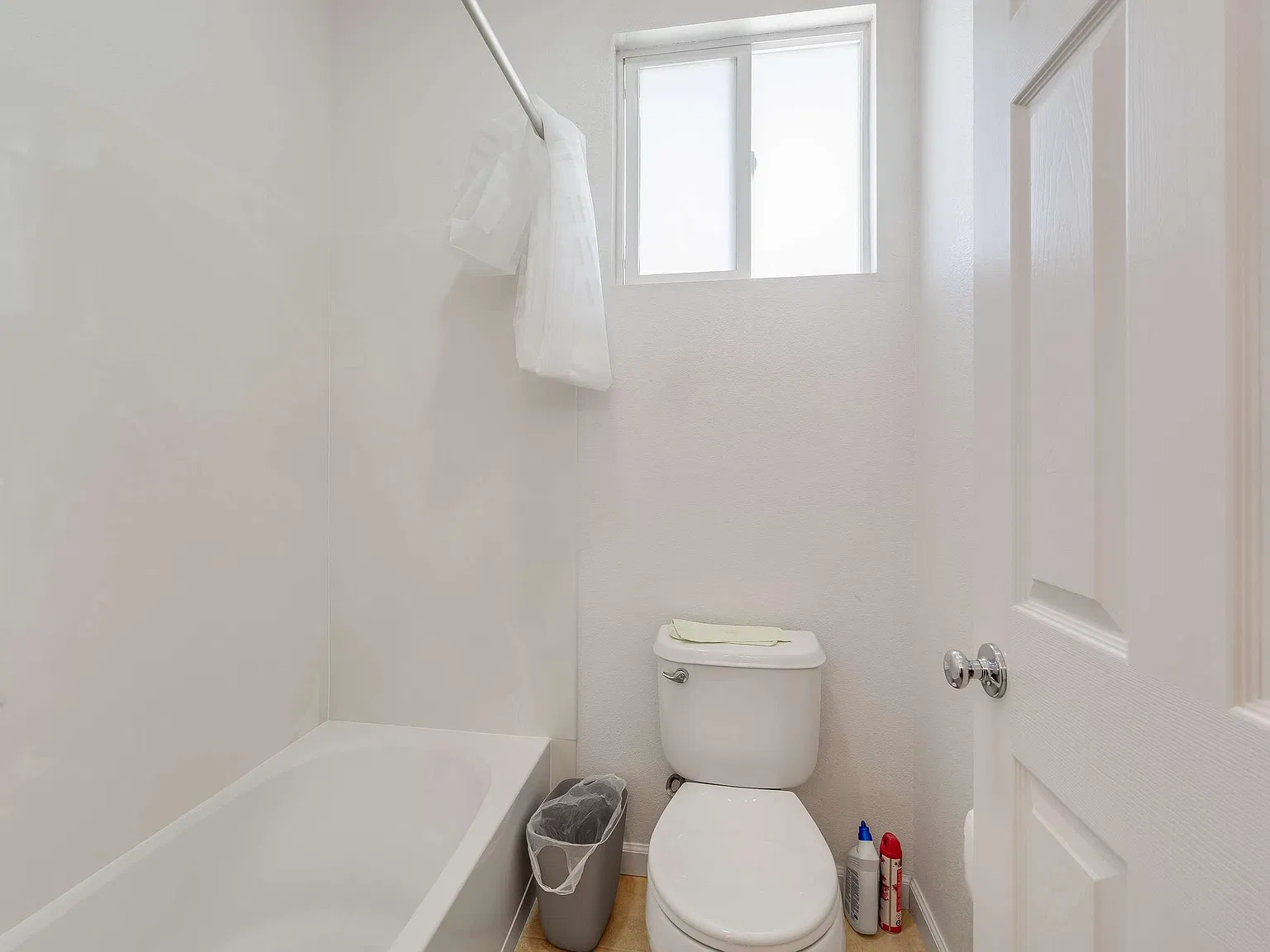 3 bed, 2.5 bath, 1802 sqft, $3,500 — Photo 2