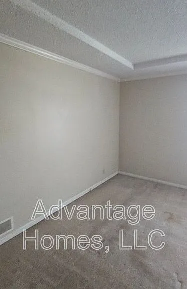 10832 Haskins St — Photo 13