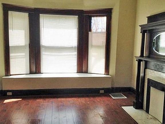 5th image of 143 Woodland Ave #1
