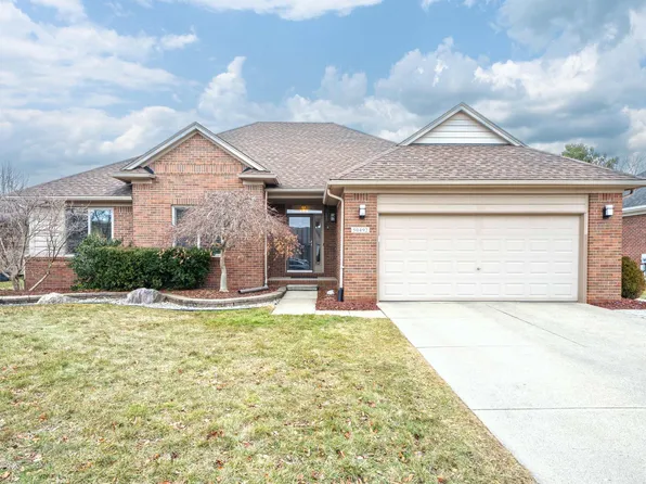 50492 Alden Dr, Macomb, MI 48044