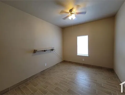 2 bed, 816 sqft, $1,300 — Photo 3