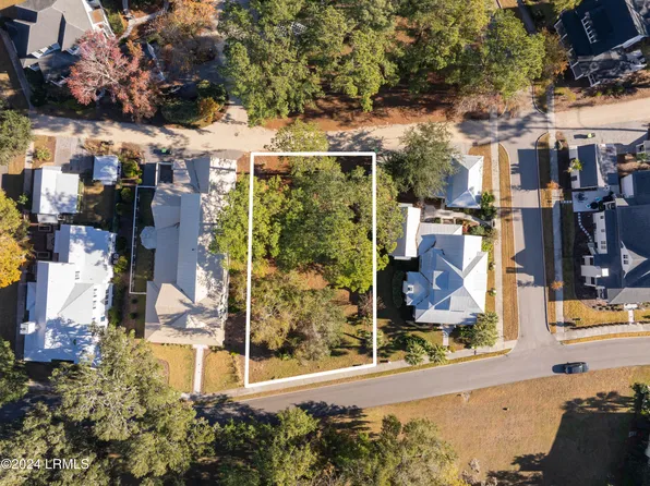 32 River Pl, Beaufort, SC 29906