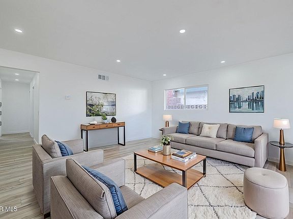4th image of 737 W Avenue H7