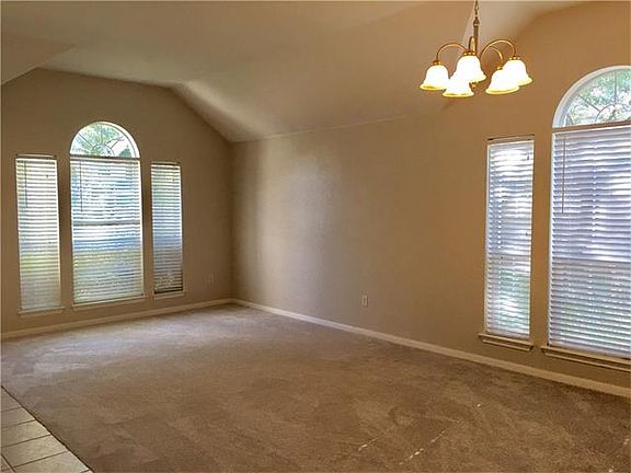 5th image of 1019 Cashew Ln