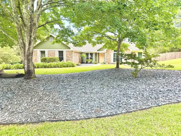 100 Huntcliff Ct, Lagrange, GA 30240
