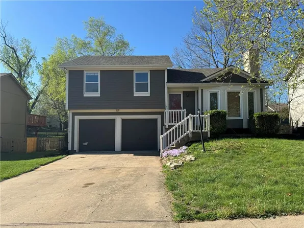 1557 W Prairie Ter, Olathe, KS 66061